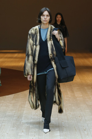 娆ч槼濞滃宸撮粠涓栧鍚屾,娆ч槼濞滃鍧庤偐浠挎