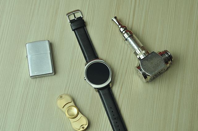 智能手表长得跟普通手表一样,智能手表都一个样