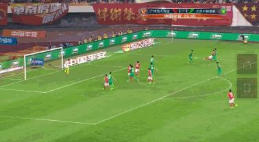 京粤之战翻盘,国安球迷评价杨智跳水