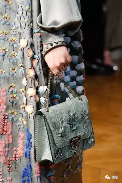 valentino2021秋冬时尚系列,valentino秋冬系列