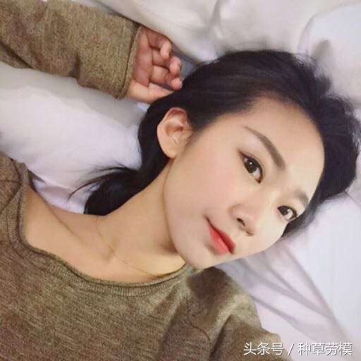 烟熏玫瑰色不沾杯口红试色推荐,盘点15支年度显白口红试色