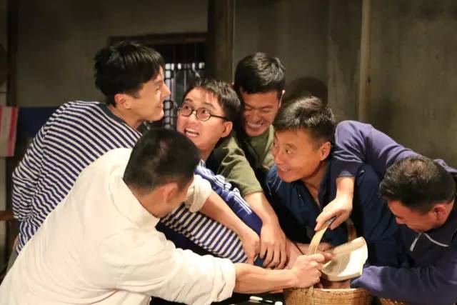 不靠“鲜肉”，不靠“小花”，谁说小成本电视剧没有大市场？