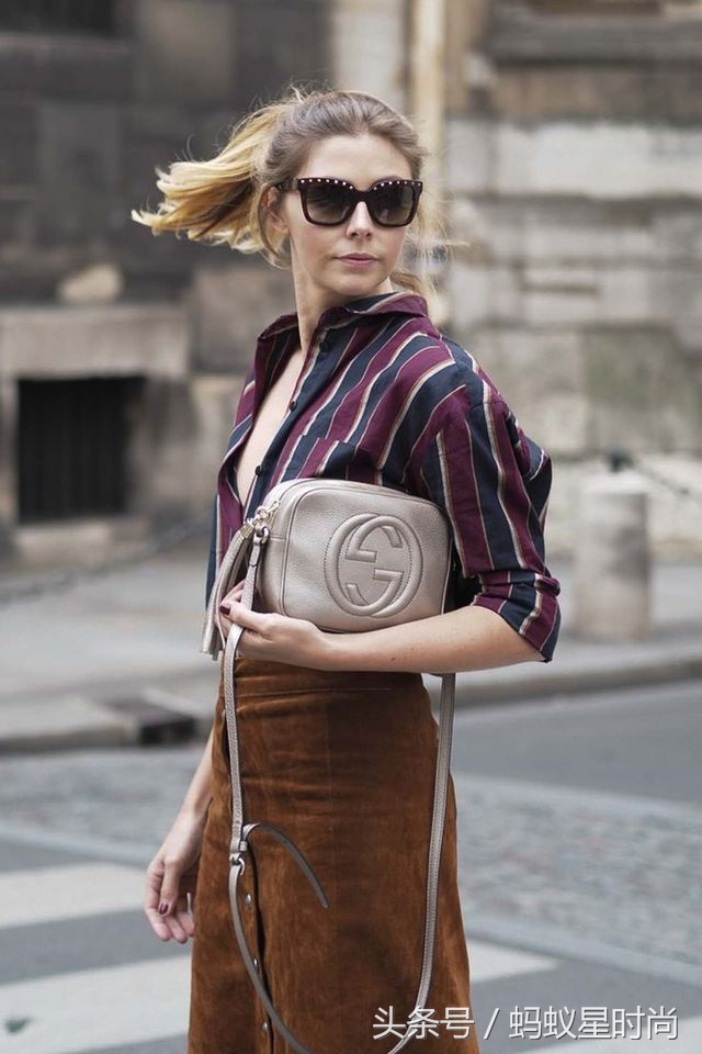 大象灰色的手袋其实很高级