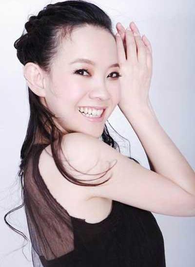 曾志伟的女儿曾宝仪,曾志伟女儿曾宝仪45岁无人敢娶