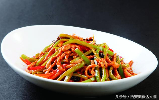 一道色香味俱全的家常小炒炒茄子,简单易做色香味俱佳的家常小炒菜