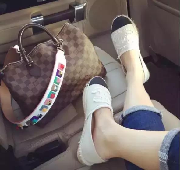 双肩包与斜背包哪种最实用,包包单肩斜挎包包治百病