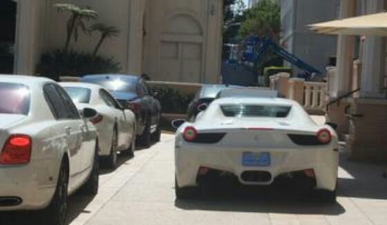 花七千租来法拉利当婚车 (租法拉利当婚车还车傻眼)