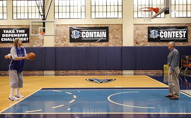 德克诺维茨基名人堂引荐人,德克诺维茨基三万分众人反应