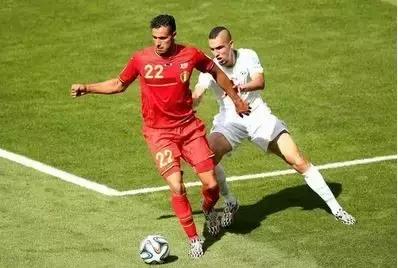 踢球如何养成假动作的习惯,踢球如何养成提前观察的习惯