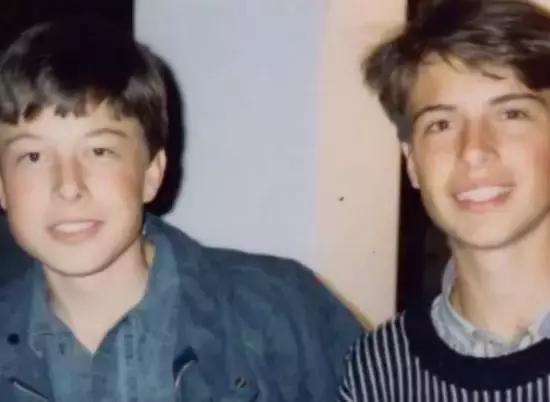 她是营养师，50年模特生涯，63岁还拍裸体封面！