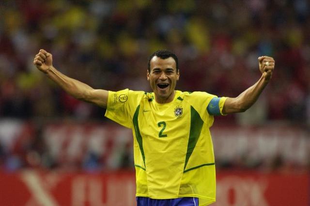 球场上1-5号位代表哪些位置,业余球队19号球衣的意义