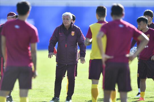 媒体称大名单透露里皮战术，中韩12强赛国足或再创历史！