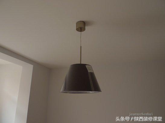 带天井的木头老房子,60平老房子一楼带院子