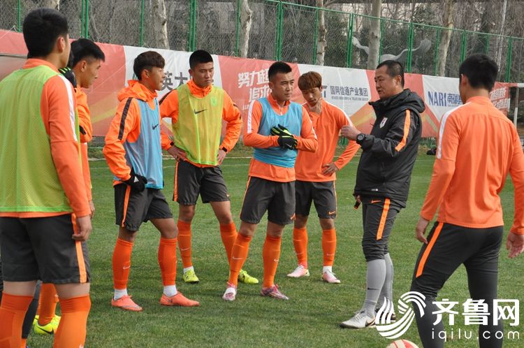 张玉宁u22国足视频,浙江u20男足张玉宁