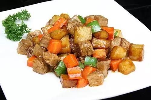 正宗红烧牛肉的做法及配方,最好吃的川味红烧牛肉配方教程