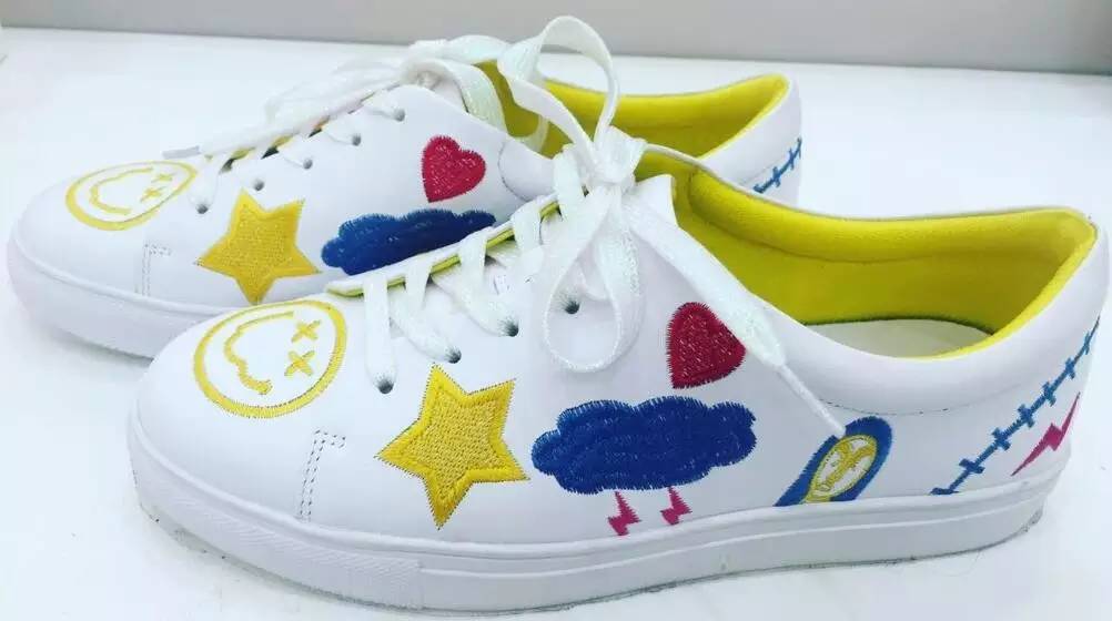 今日最流行的几款美鞋,能让你穿出时尚感的爆款美鞋