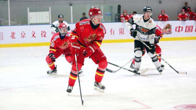 韩国选手欺负中国选手却被反击,韩国选手挑衅国足挨打视频