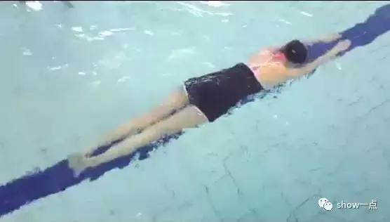 唐嫣米兰时装周优雅时髦,唐嫣真是明星中的时髦精