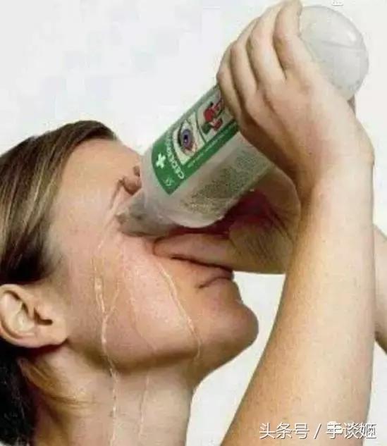 电竞人物志1分钟了解毒奶黄旭东,电竞毒奶黄旭东网易发布会