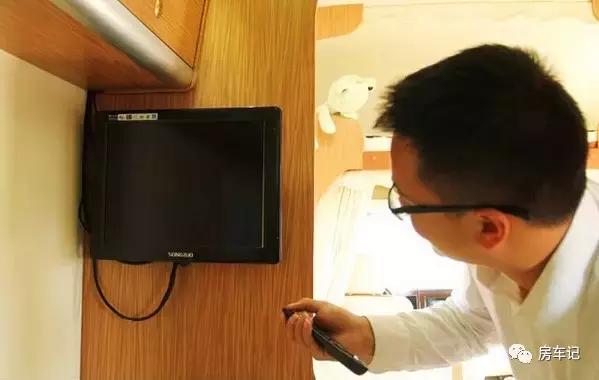 海格h5c的防抱死诊断接口位置,海格c型房车2.7汽油自动