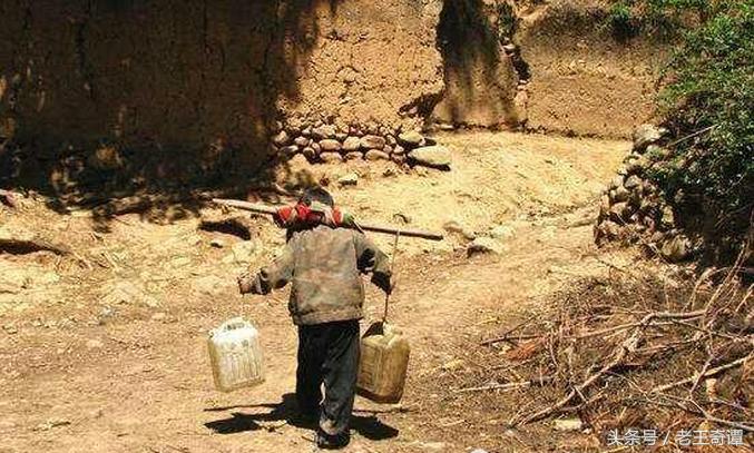 民间故事传：毒辣后妈虐待孩子，孩子死去亲娘化鬼上身，天道循环