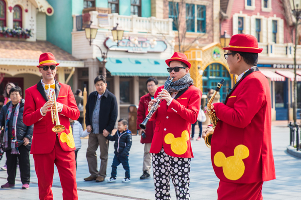 上海迪士尼乐园吃什么比较划算,上海迪士尼酒店住宿攻略