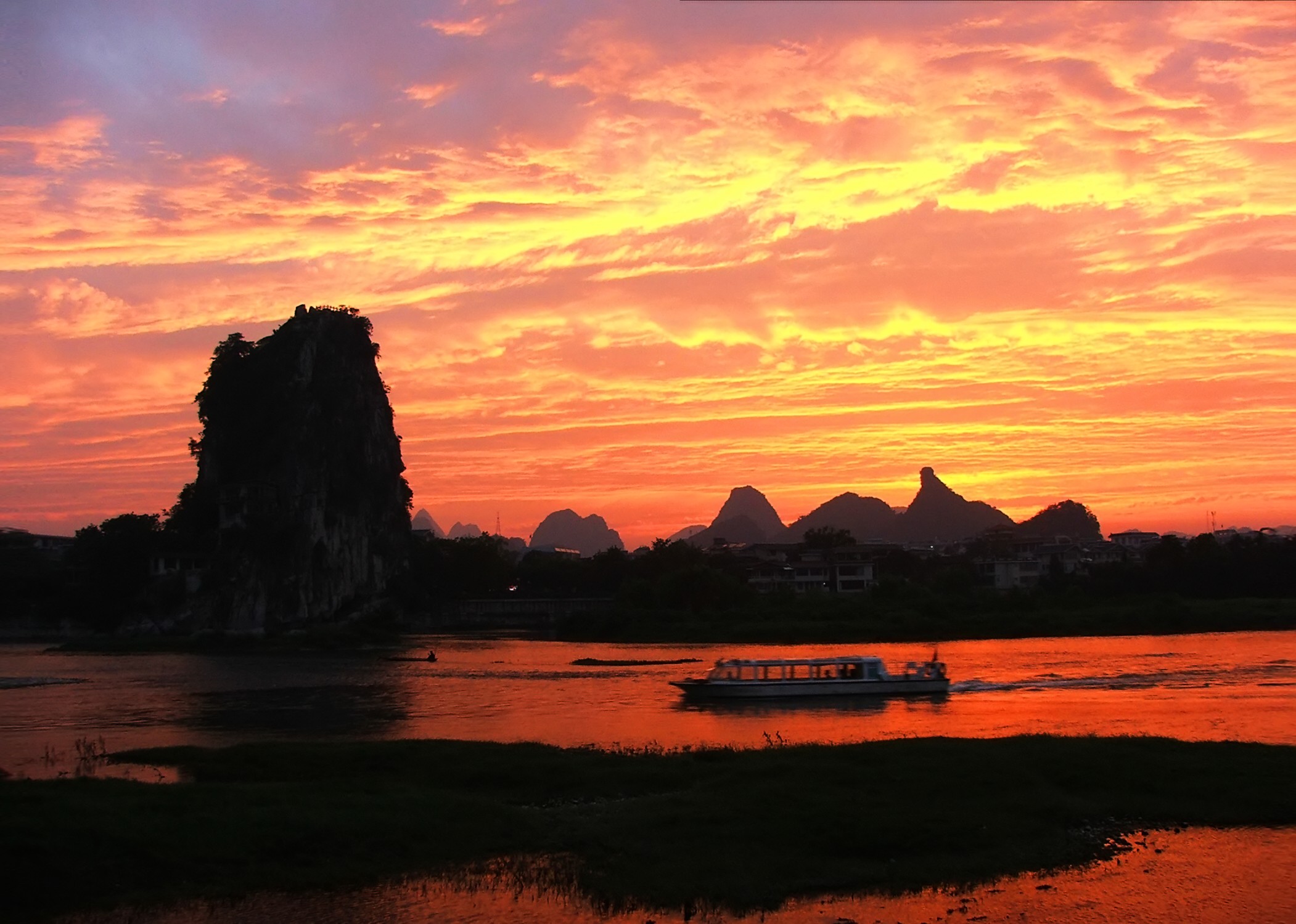 桂林旅游景点桂林山水甲天下,国庆桂林旅游桂林山水甲天下