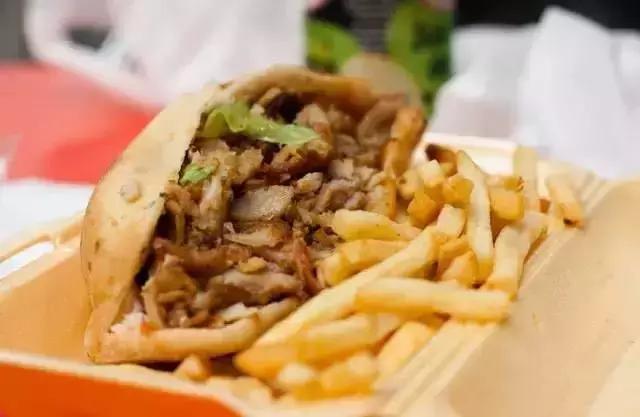 堪称瑞士旅游达人的钟表编辑们分享巴展期间“吃喝玩住”全攻略！