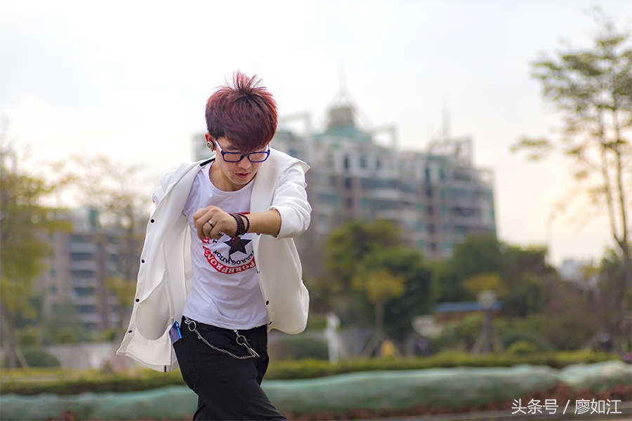 走近轮滑世界（滑旱冰）——摄于江滨公园