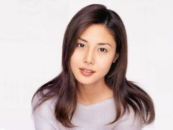 女人长斑用什么方法可以淡斑,女人在哪个年龄段容易长斑