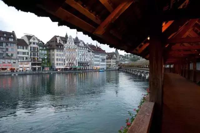 堪称瑞士旅游达人的钟表编辑们分享巴展期间“吃喝玩住”全攻略！