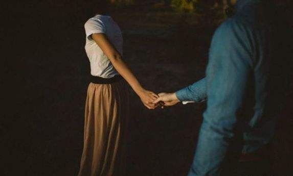 女人要不要主动约男人,女人主动约男人男人会反感吗