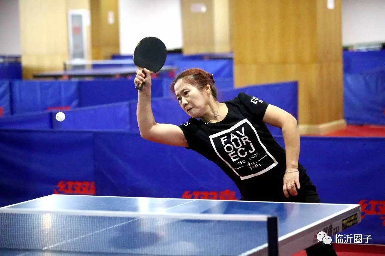 “润丽纹绣”杯铿锵玫瑰女子乒乓球赛开拍