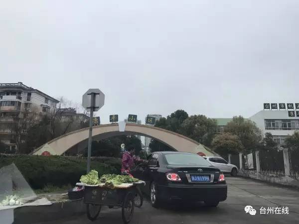 只是随手拍张照！他们每人都得到百元红包，你也可以！