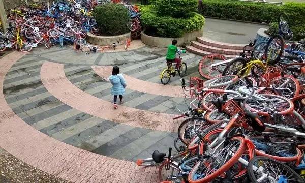 300辆共享电单车亮相,共享单车共投放3000辆