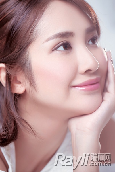 隔离霜用什么工具涂比较好,隔离霜的正确使用步骤