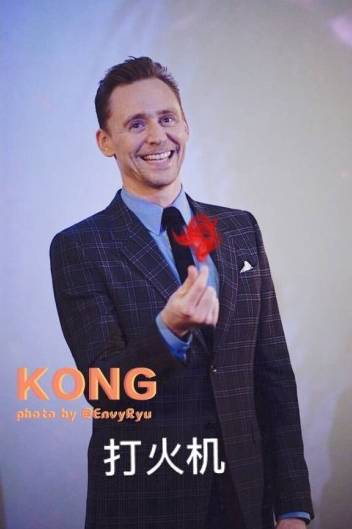 抖森表情包上线~老干部鹿晗,不呆萌张艺兴,脸部失控的胡歌,花痴赵丽颖……差点认不出管理不住自己表情的爱豆们!