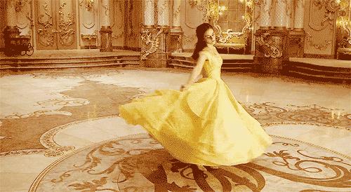 春季纱裙2022新款网红款,春季最洋气的纱裙