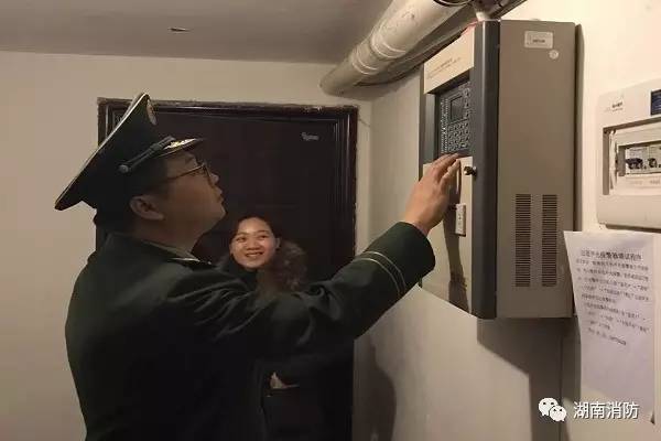 「新闻多看点」｜芳菲三月植树忙消防官兵助力森林城市创建；湘潭县消防大队打响“3.15”消防产品整治前哨战……