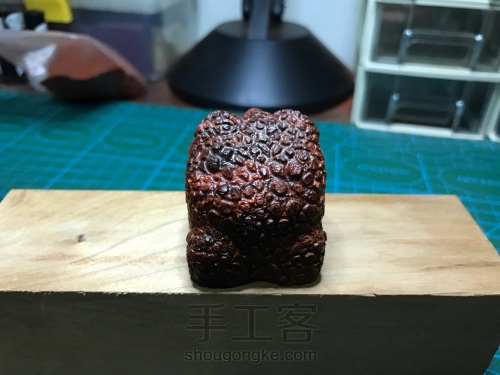 小叶紫檀木刻蟾蜍