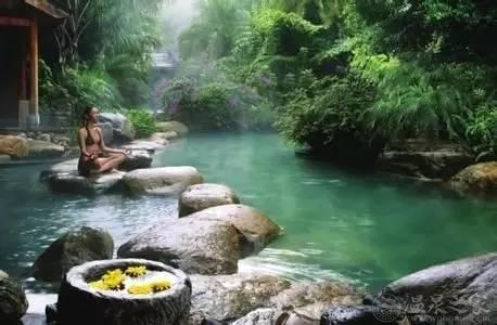 吃鲟鱼、泡温泉、赏美景、玩陶艺···完美周末就这么简单！