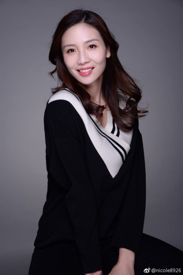 美爆了！最美队长如刘涛，黑超遮面霸气女神，日本第一美女哭晕！