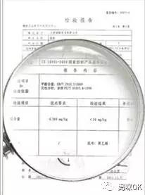 出去玩下雨穿雨衣还是打伞方便,下雨天穿上雨衣出去玩