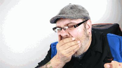 最近流行舔一种又黑又硬的东西，我反正是下不去嘴