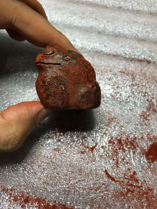 小叶紫檀木刻蟾蜍