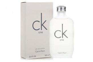 每个女人离不开香水,每个女人都离不开香水