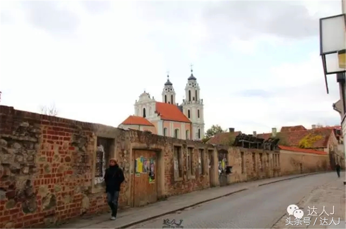 猜猜哪个国家连刺猬都有路牌？