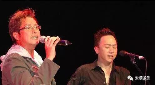 谭咏麟黄日华踢足球现场粉丝唱歌,谭咏麟黄日华参加活动