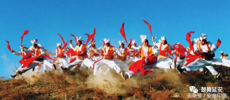 千里的雷声万里的闪意思,千里的雷声万里的闪下一句