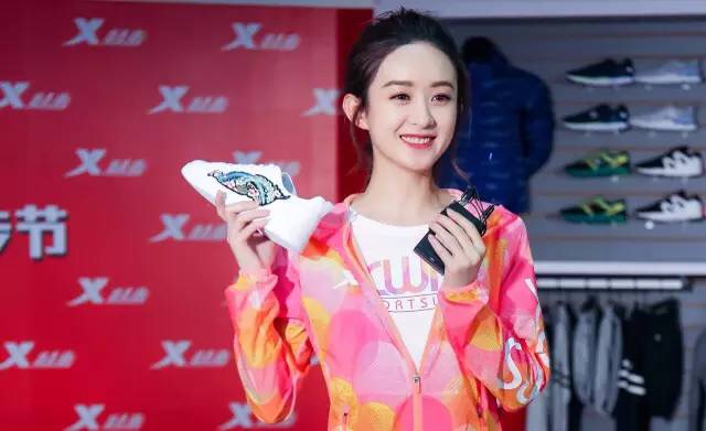 赵丽颖穿的小白鞋有哪些,赵丽颖推荐的鞋子